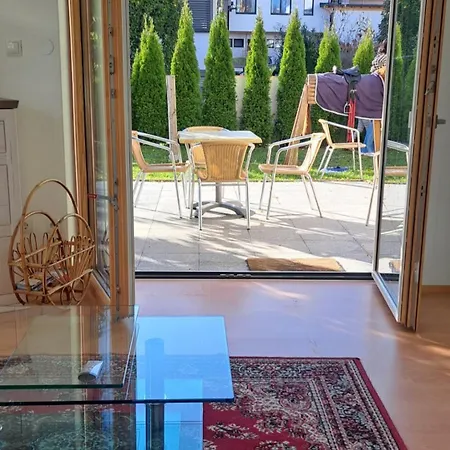 Sonnige Und Ruhige In - Stadtrand *