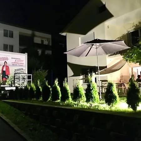 Sonnige Und Ruhige In - Stadtrand *