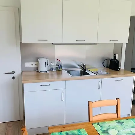 Sonnige Und Ruhige In - Stadtrand *