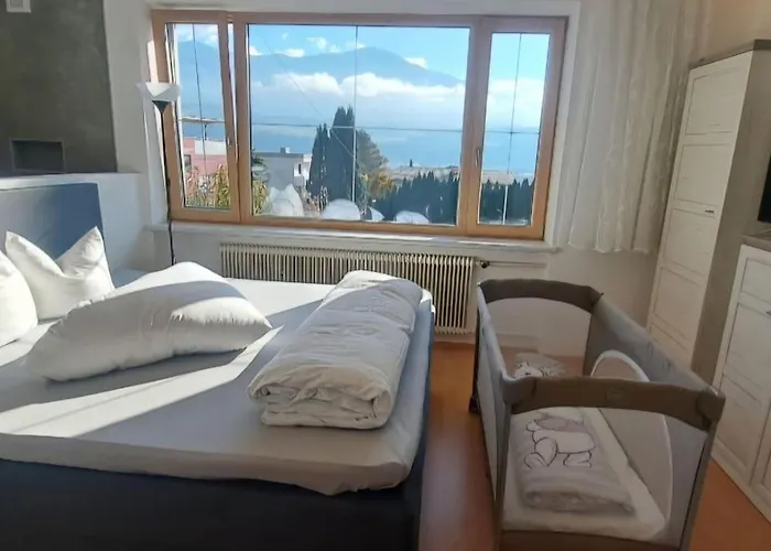 Sonnige Und Ruhige In - Stadtrand Appartement *