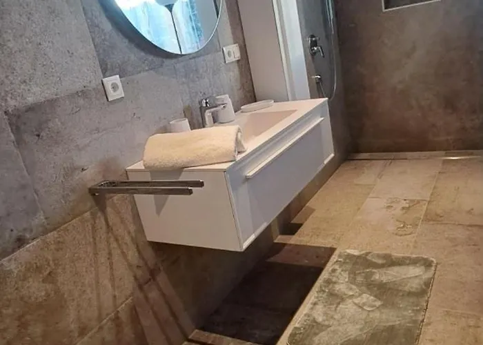 Sonnige Und Ruhige In - Stadtrand Appartement *