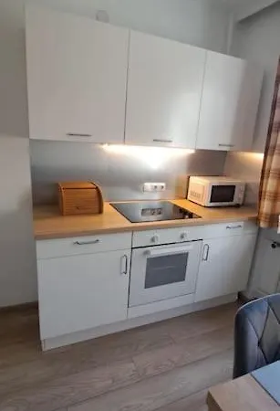 Sonnige Und Ruhige In - Stadtrand *